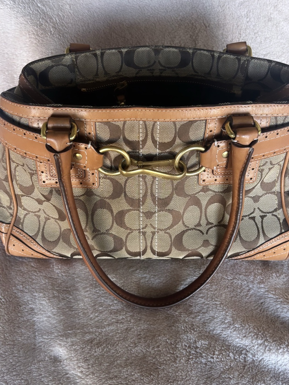 Coach Hampton Signature Shoulder Bag
